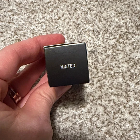 Younique Moodstruck Opulence Lipstick - Minted *new* - Picture 2 of 4